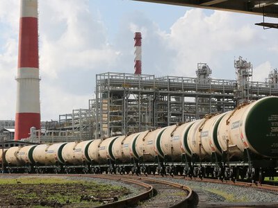 Росія обмежить експорт дизеля та авіаційного палива у червні через українські «дипстрайки»