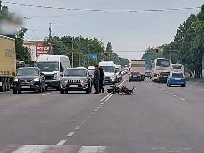 Ранкова ДТП на Богунії: біля лікарні утворився затор через зіткнення автівок. ФОТО