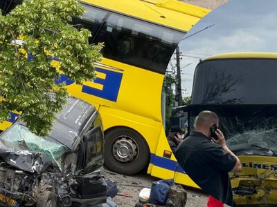 Мотрошна ДТП під Києвом: зіштовхнулись автобус і автівка