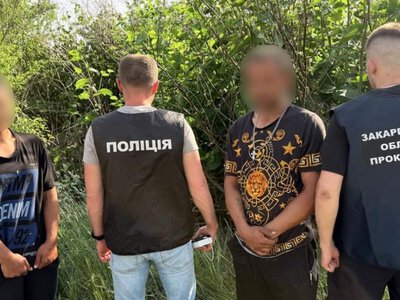  Чоловік організував схему на Хустщині прямісінько з камери СІЗО 
