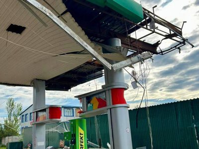 Росіяни вдарили дронами по Краматорську: двоє поранених, пошкоджені будинки й автозаправка