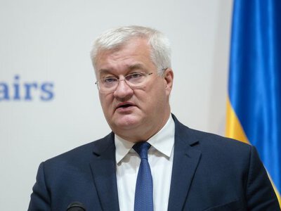 “Аеропортне перемир’я” не єдине: Київ назвав ще два можливі формати