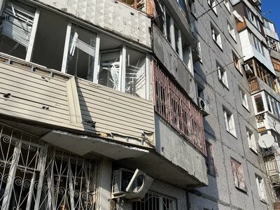 30-річна жінка у тяжкому стані після повторного обстрілу Корабельного району Херсона