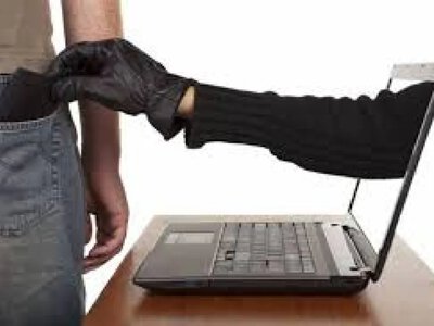 Нібито від ПФУ, НБУ чи суду: Українців попереджають про нову хвилю шахрайств від імені держустанов