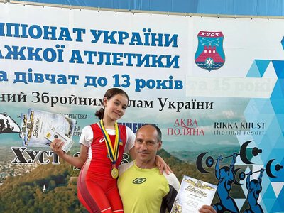 Дванадцятирічна спортсменка з Олександрівщини стала чемпіонкою України з важкої атлетики