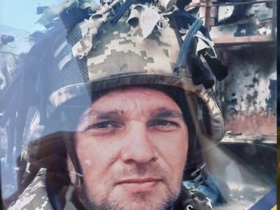 У Коростені ліцей повідомив про загибель 41-річного випускника Павла Сингаївського