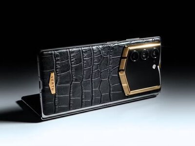 Шкіра, титан і штучний інтелект – Vertu випустила складаний смартфон дорожчий за Galaxy Z Fold