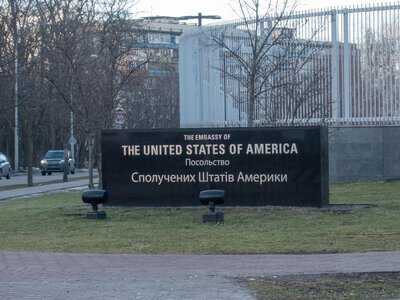 Посольство США відреагувало на інформацію про свій виїзд з України