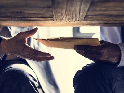 Пастка на 90 мільярдів євро: як корупція або відкат демократії змусять Україну повертати гроші ЄС