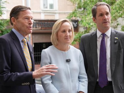 У посольстві США відповіли на заяву Каллас про виїзд американських дипломатів із Києва 