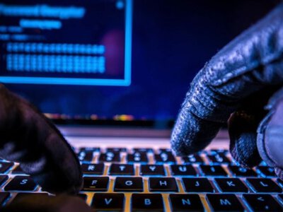 Вилучили 800 серверів і заарештували піаніста: Нідерланди накрили мережу хакерів РФ