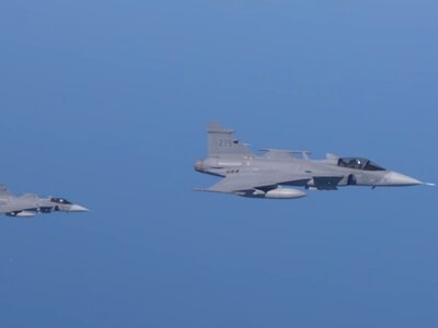 Зеленський прибув до Швеції для переговорів щодо Gripen та нового пакета допомоги (ВІДЕО)