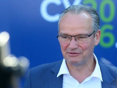  Посередник у переговорах з РФ має бути прийнятним насамперед для України — німецький міністр 