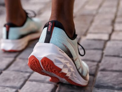 Як підібрати кросівки Asics для різного типу пронації стопи 