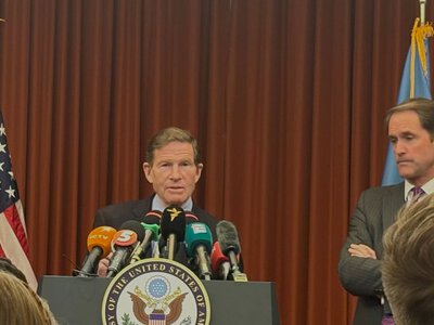 «Це ознака повного відчаю, бо рф втрачає позиції на фронті». Конгресмени США про погрози росії посилити удари по Києву