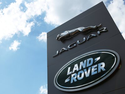 Прибуток Jaguar Land Rover обвалився на 99%