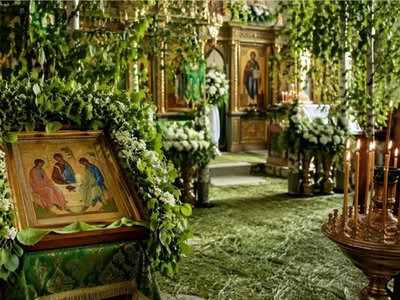 Трійця 2026: коли святкують Зелену неділю та що не можна робити цього дня