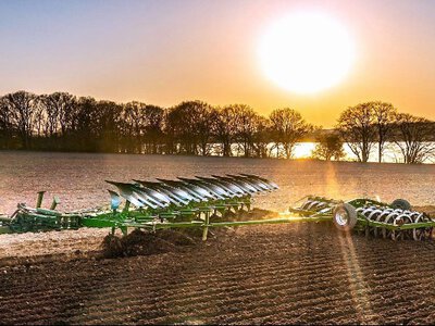Новий обертовий плуг AMAZONE TYROK: мінімум пального, максимум продуктивності