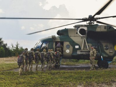 У ДШВ пояснили, чому ЗСУ не відмовляються від стрибків з парашутом