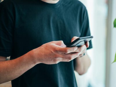Не лише зуби мудрості – українці почали продавати на OLX повітря в банках (фото) (Відео)