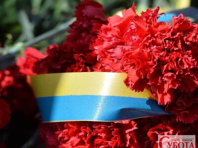 Житомирська громада зустріла двох захисників, які повернулися на щиті