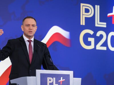 Україна не готова бути частиною ЄС. Навроцький пропонує позбавити Зеленського ордена Білого Орла