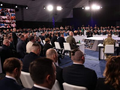 Президент створив Палату регіональних молодіжних Конгресів