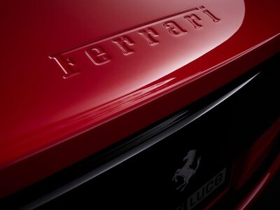 Футуристичний шок за €550 000: перша повністю електрична Ferrari Luce на 1035 кінських сил розлютила та захопила фанатів