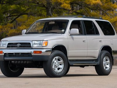 Toyota 4Runner 1996 року продали дорожче за новий SUV 2026 року (ФОТО)