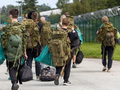 В Естонії припускають запровадження обов’язкової військової служби для жінок