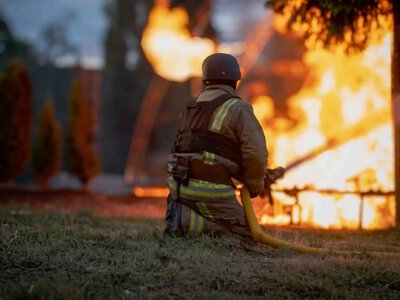 росіяни масовано атакували Шостку та вдарили дроном по АЗС у Сумах - ДСНС