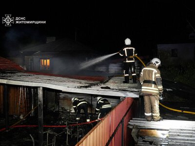 У Житомирі вночі горіли три господарські будівлі