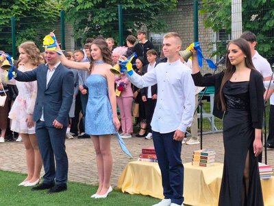 У освітніх закладах Кролевеччини пролунав останній дзвоник