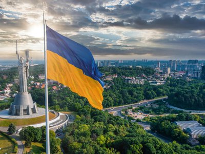 Де б'ється романтичне серце столиці: топ-5 найулюбленіших місць киян для побачень і прогулянок (фото) (Відео)