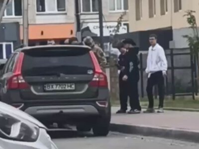 ТЦК заявив про пошкодження авто в Луцьку