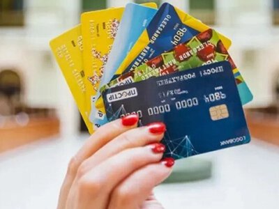 Податкова посилює контроль: за які перекази на картку можуть донарахувати податки