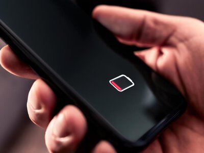 Що буде, якщо довго не вмикати смартфон: це небезпечніше, ніж здається