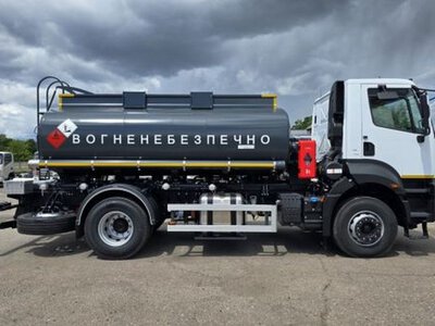 В Україні виготовили 11-кубовий автопаливозаправник на базі FORD Trucks (ФОТО)