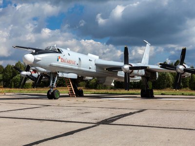 Знищення Ту-142 у Таганрозі: чому законсервовані літаки були були критично важливими для Ту-95