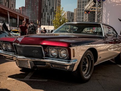 Легендарний Buick Riviera 1971 року у всій красі продемонстрували у Києві (ФОТО)