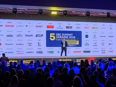 Понад 1300 учасників, 60 спікерів та цілий день нетворкінгу: у Києві відбулась ювілейна конференція зі спортивного маркетингу SBC Summit Ukraine 2026