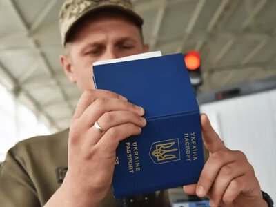 На кордоні можуть розвернути навіть пенсіонера: кого це стосується