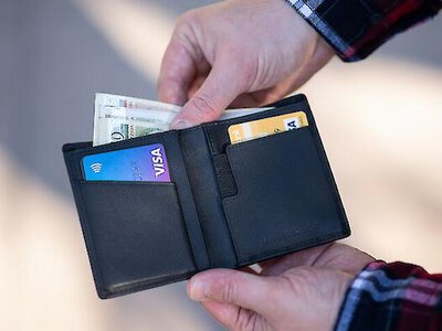 Ліміти на банківські перекази в червні: скільки можна надсилати на картку