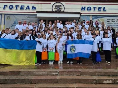 Перші 100 дітей з Херсонщини поїхали на відпочинок у Карпати