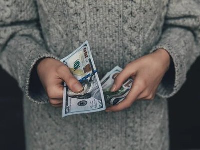 На грошах можуть бути тисячі мікробів: чи становлять вони загрозу для здоров’я