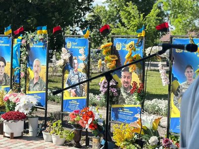 У Великих Цепцевичах зібрали 213 тисяч гривень для ЗСУ та відкрили банери на честь полеглих захисників