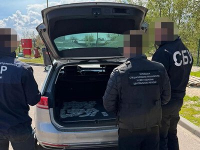 Судитимуть інспектора-прикордонника за хабар для проходження служби