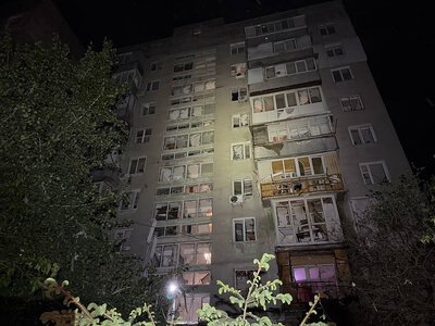 Нічні атаки на Одесу: постраждали п'ятеро людей, пошкоджено будинки та адмінбудівлю