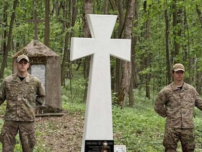  У Дітковецькому лісі освятили пам’ятний хрест на місці останнього бою 18 вояків УПА 