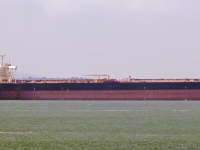 У ЄС працює корабельна, яка ремонтує газові танкери РФ, – FT